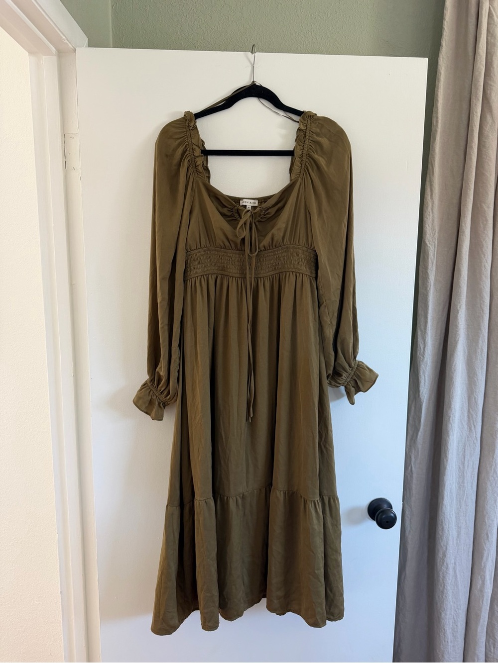 Moon River Olive Sage Satin Puff Sleeve Smocked Tiered Midi Dress Boho Size M